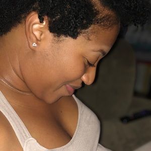 Meet your Posher, Adrienne